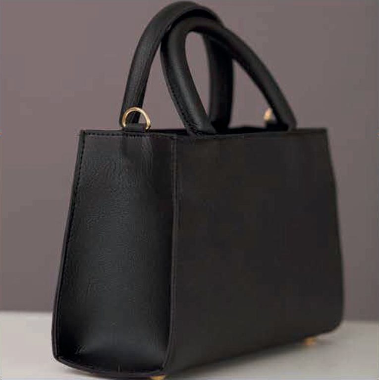 Bolsa preta estruturada